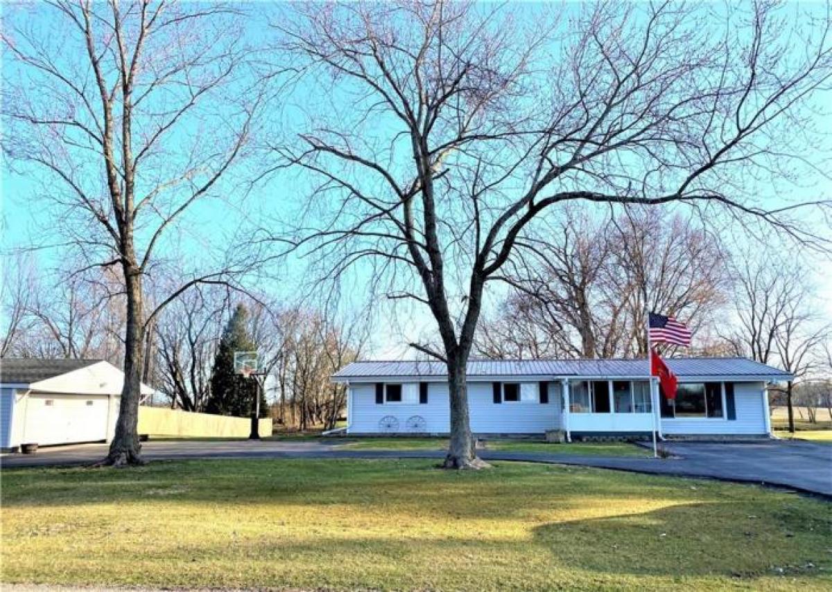 Picture of Home For Sale in Anderson, Indiana, United States