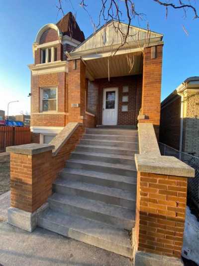 Multi-Family Home For Sale in 