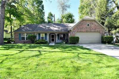Home For Sale in Greenwood, Indiana