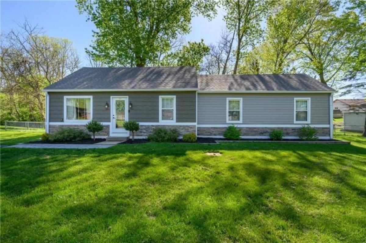 Picture of Home For Sale in Greenwood, Indiana, United States