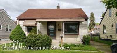Home For Rent in Roseville, Michigan
