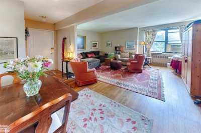 Apartment For Sale in Flushing, New York