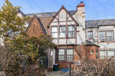 Home For Sale in Forest Hills, New York