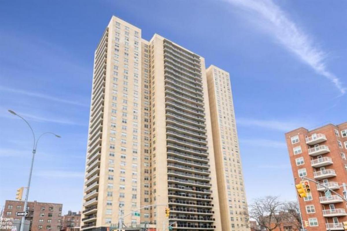 Picture of Apartment For Sale in Forest Hills, New York, United States