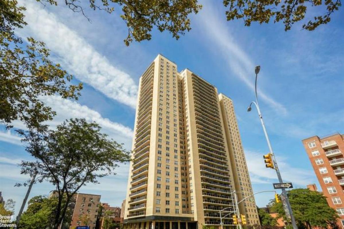 Picture of Apartment For Sale in Forest Hills, New York, United States