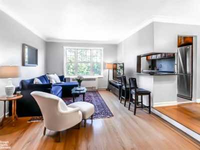 Apartment For Sale in Forest Hills, New York