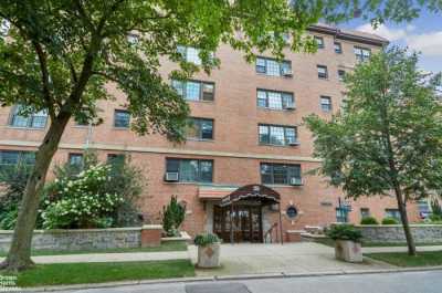 Apartment For Sale in Forest Hills, New York
