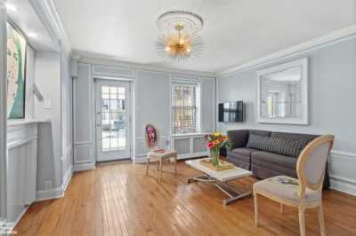 Apartment For Sale in Harlem, New York