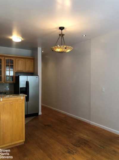 Apartment For Sale in Harlem, New York