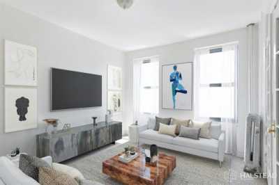 Apartment For Sale in Harlem, New York
