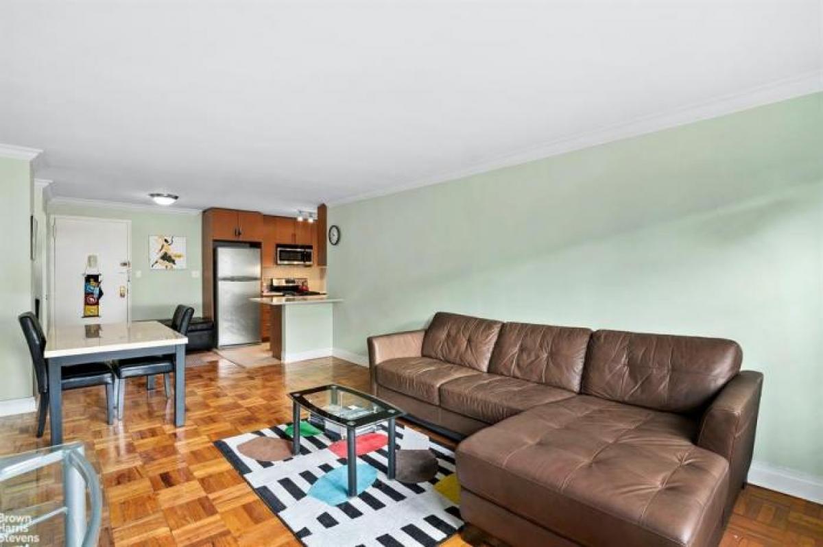 Picture of Apartment For Sale in Jackson Heights, New York, United States