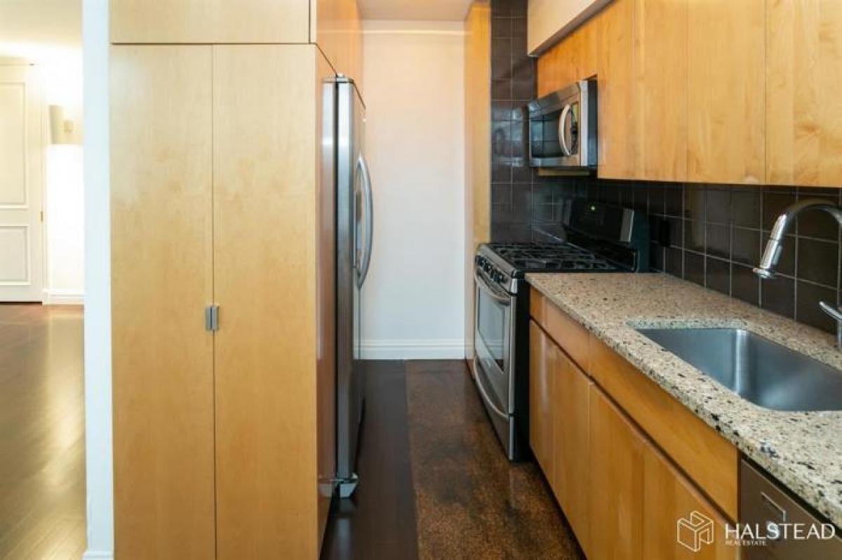 Picture of Apartment For Sale in Kew Gardens, New York, United States