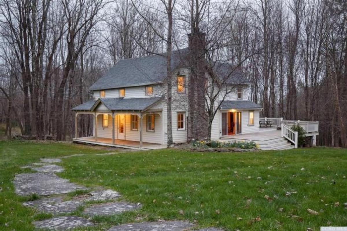 Picture of Home For Sale in Out Of Area, New York, United States