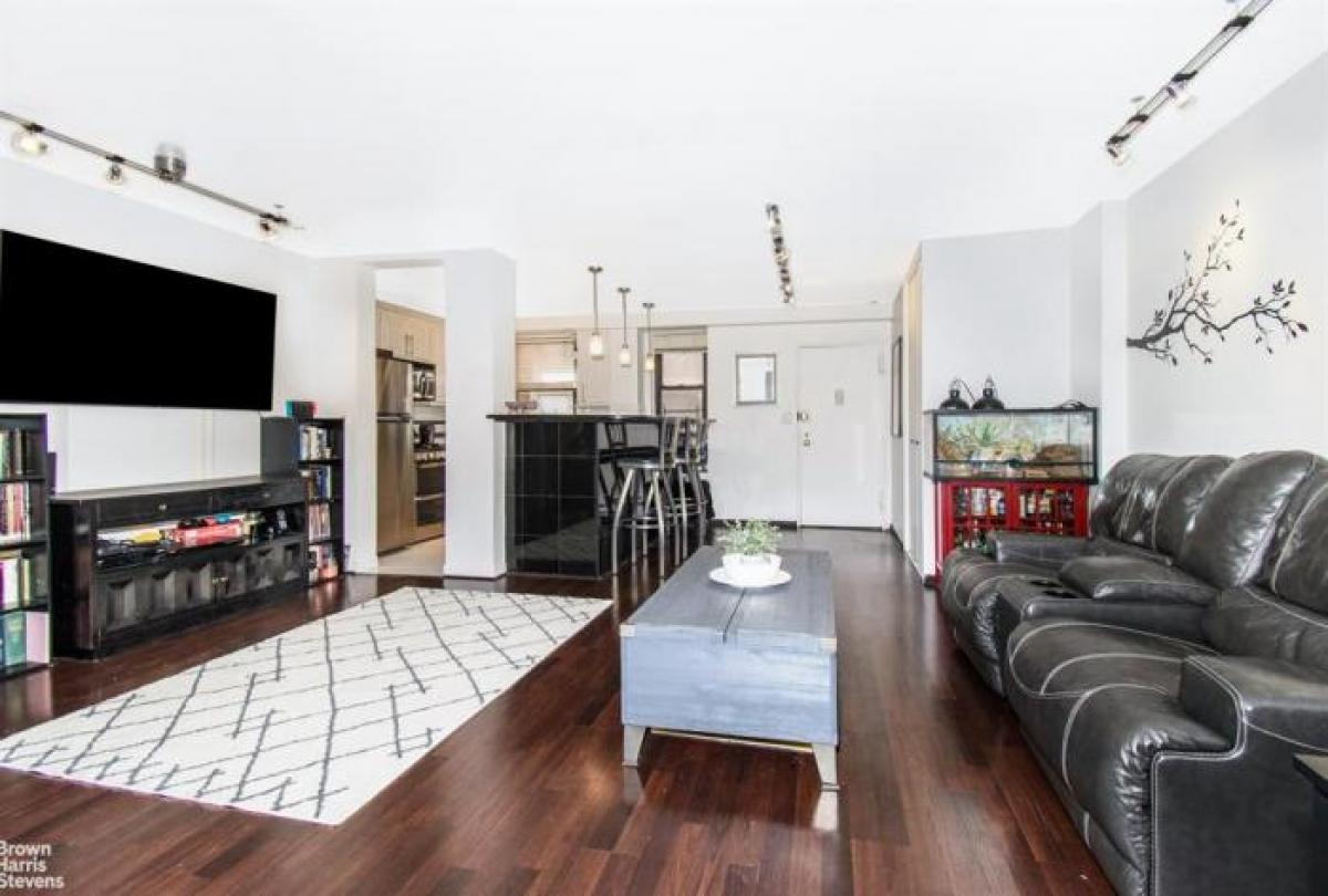 Picture of Apartment For Sale in Riverdale, New York, United States