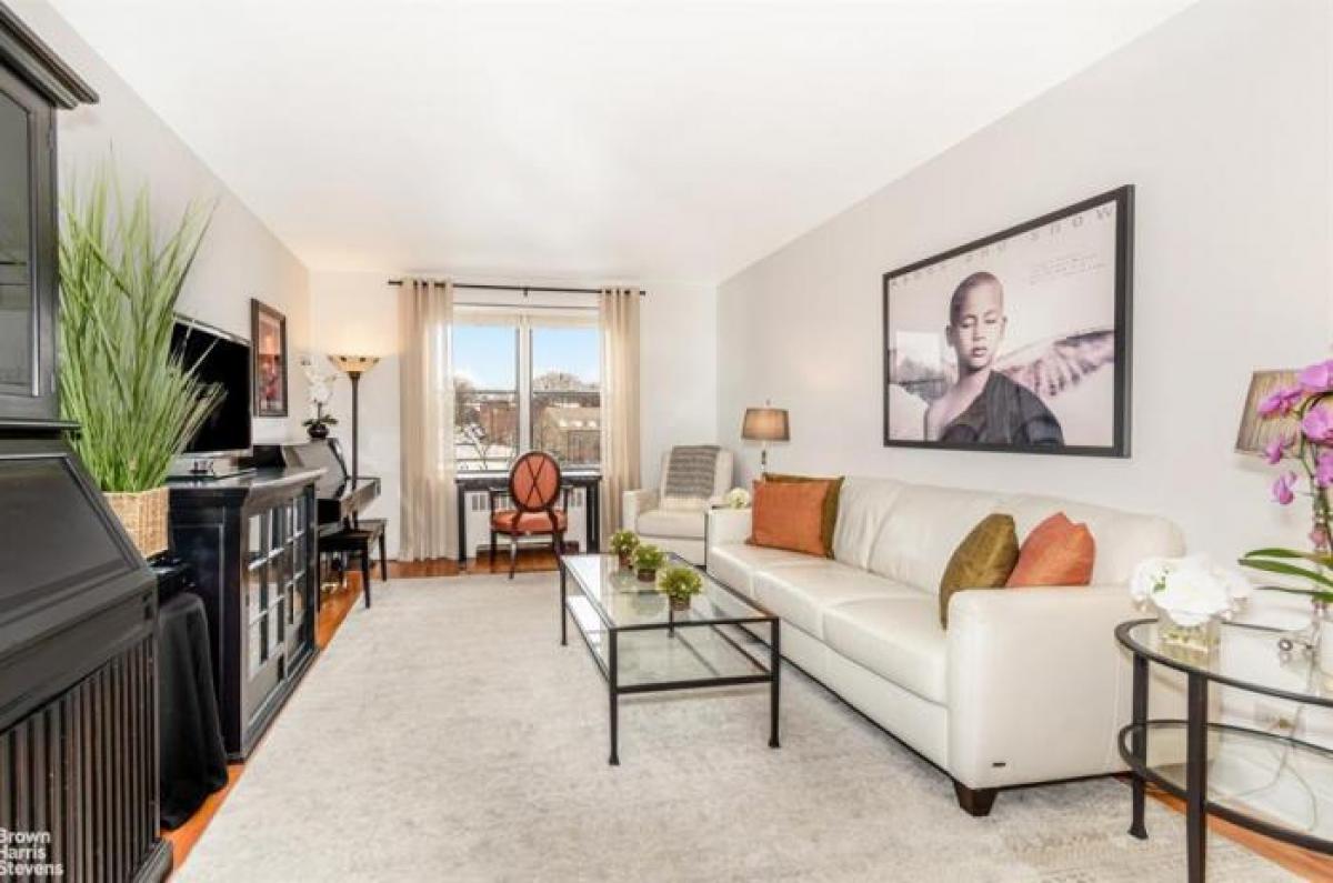 Picture of Apartment For Sale in Riverdale, New York, United States
