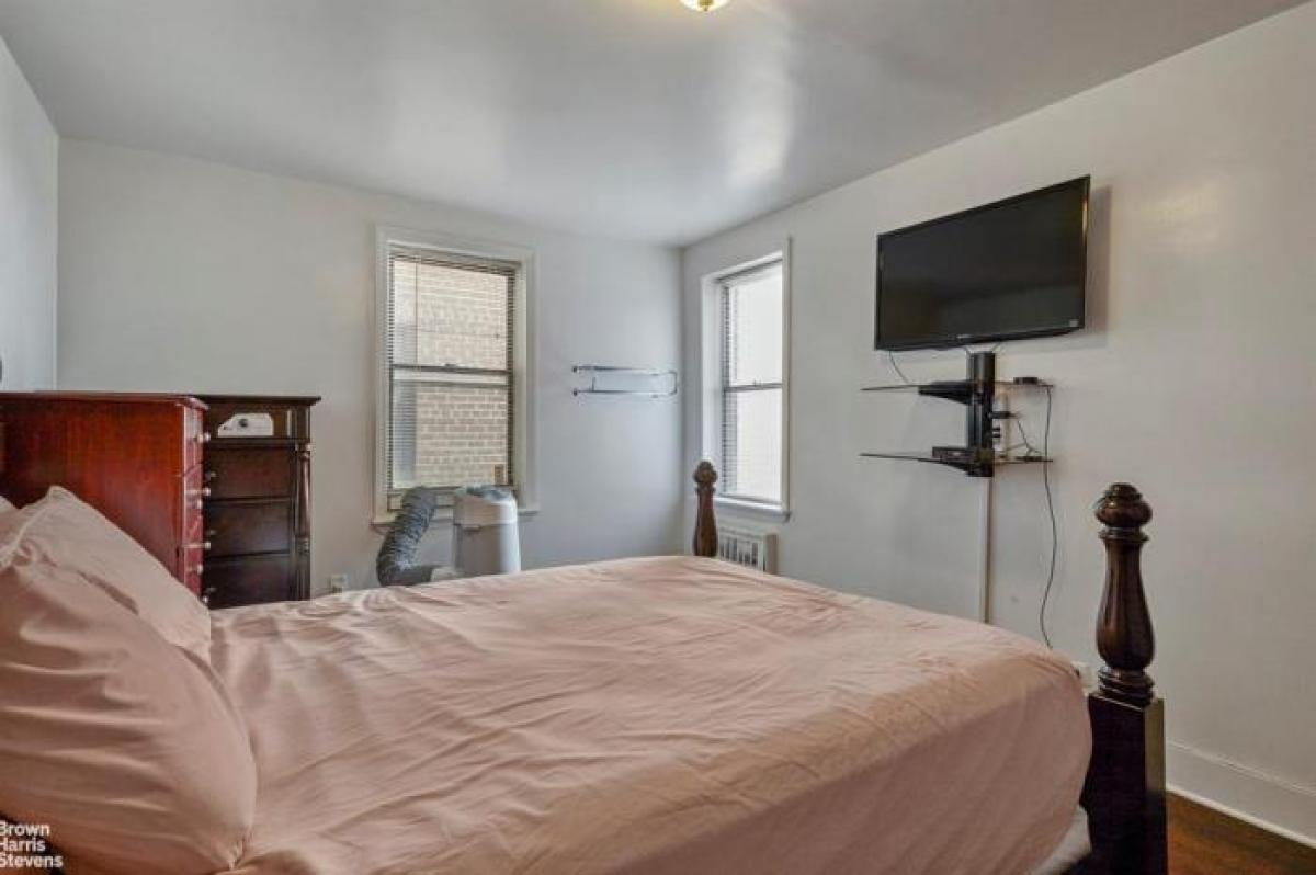 Picture of Apartment For Sale in Riverdale, New York, United States