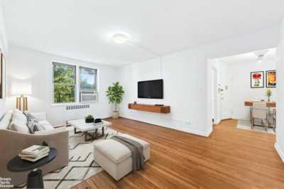 Apartment For Sale in Riverdale, New York