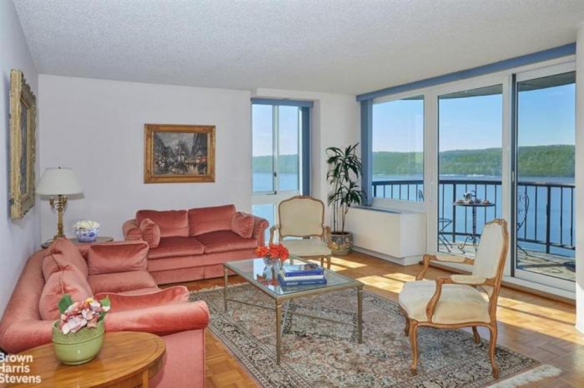 Picture of Apartment For Sale in Spuyten Duyvil, New York, United States