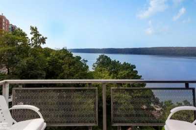 Apartment For Sale in Spuyten Duyvil, New York