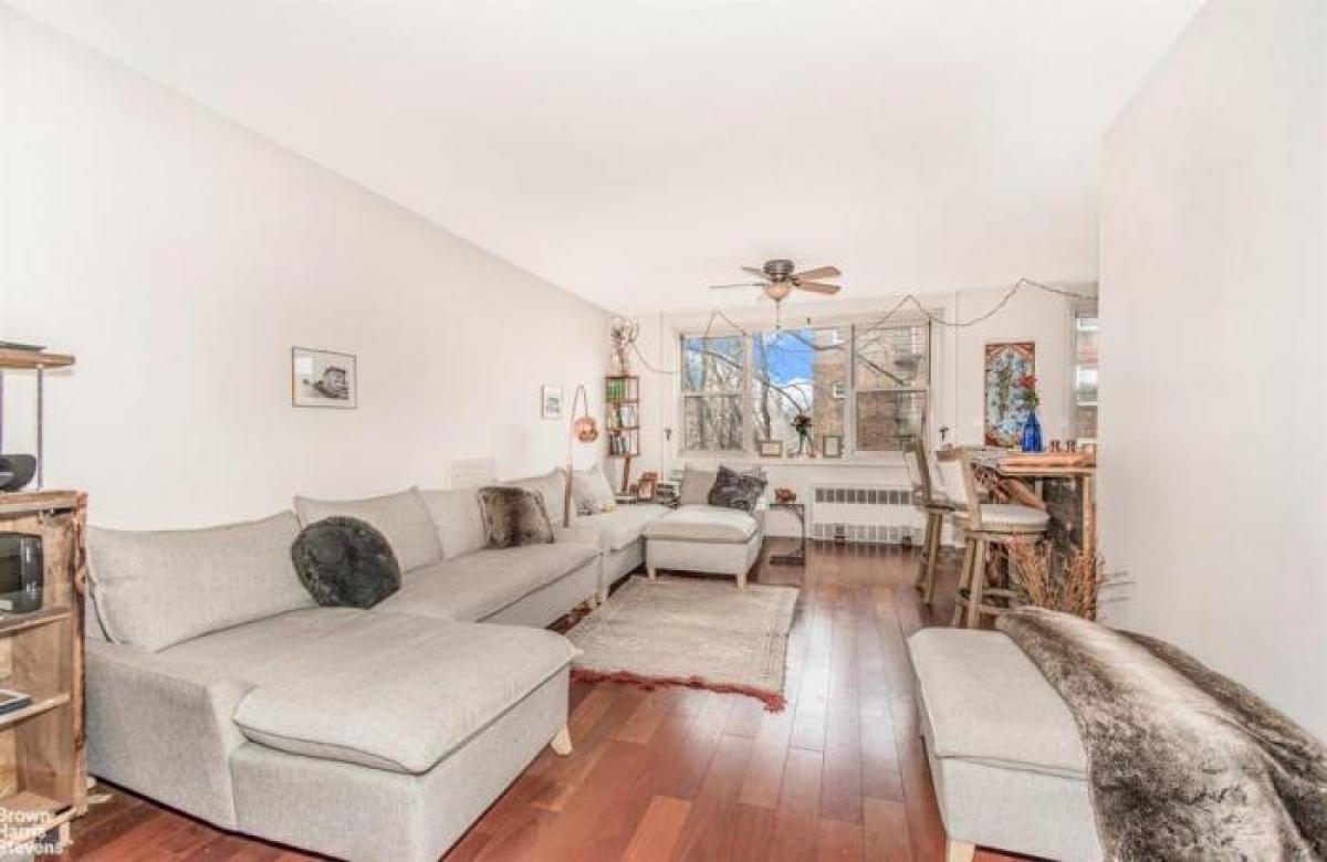 Picture of Apartment For Sale in Spuyten Duyvil, New York, United States