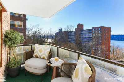 Apartment For Sale in Spuyten Duyvil, New York