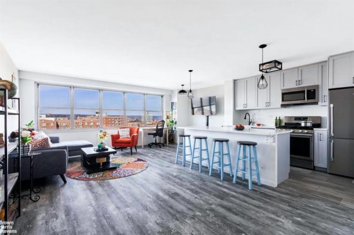 Picture of Apartment For Sale in Spuyten Duyvil, New York, United States