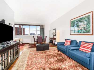 Apartment For Sale in Spuyten Duyvil, New York