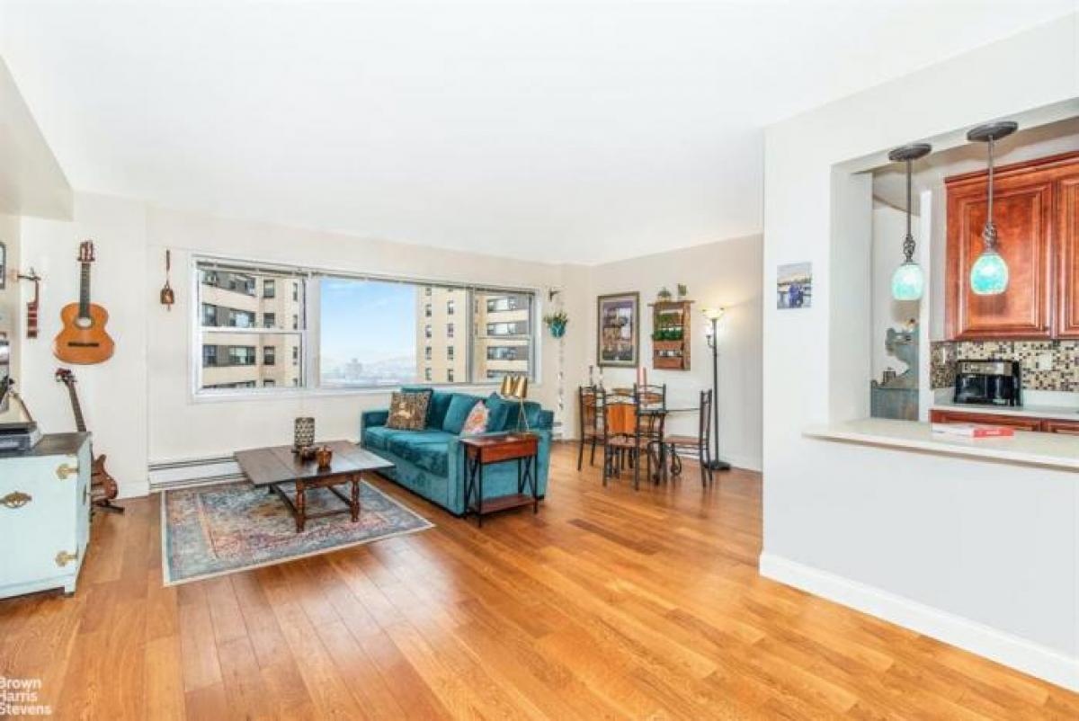 Picture of Apartment For Sale in University Heights, New York, United States