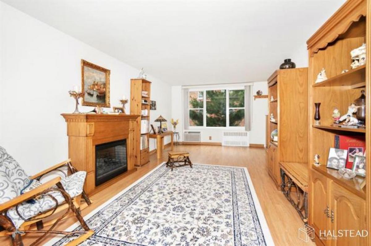 Picture of Apartment For Sale in Yonkers, New York, United States