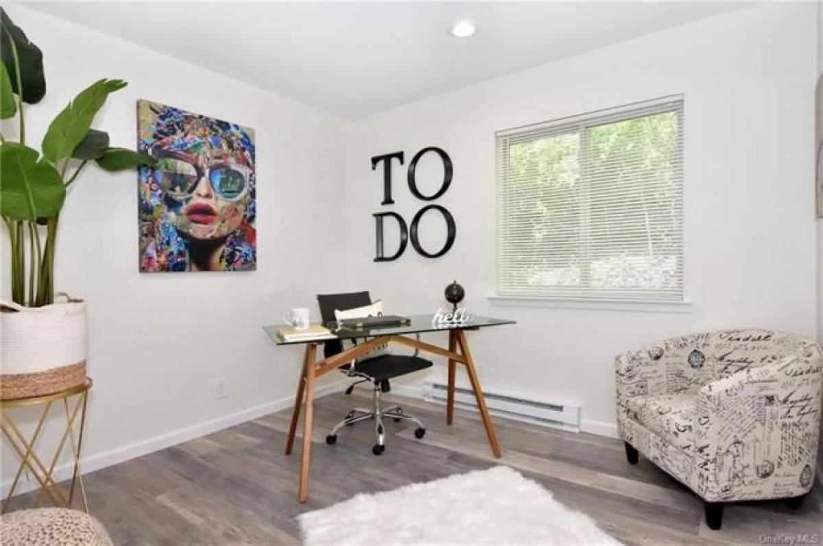 Picture of Home For Sale in Elmsford, New York, United States