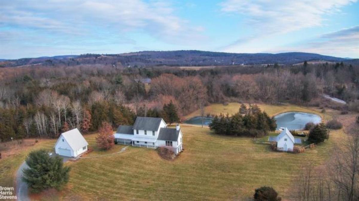 Picture of Home For Sale in Claverack, New York, United States