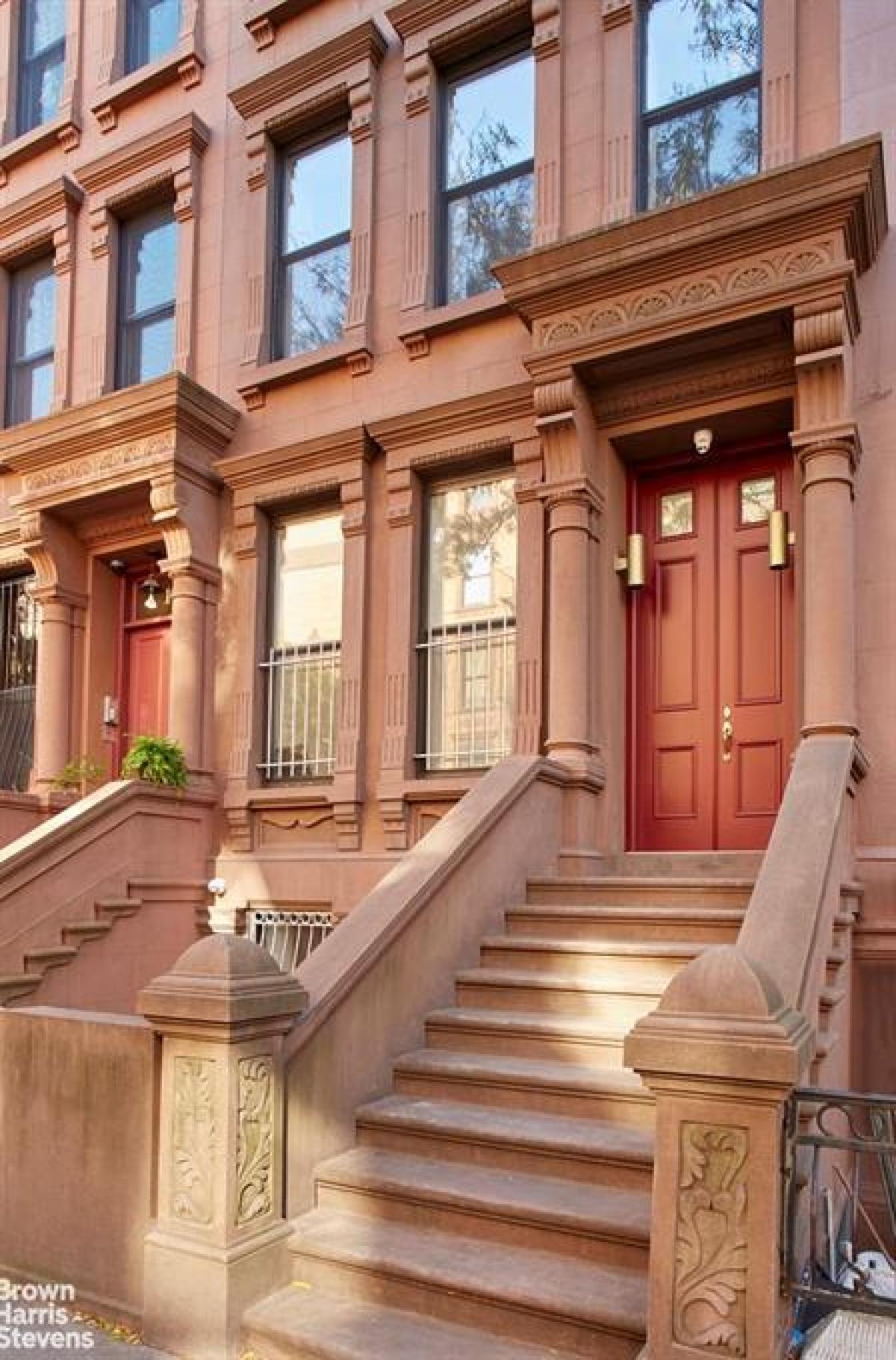 Picture of Home For Sale in Harlem, New York, United States