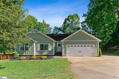 Home For Sale in Greer, South Carolina