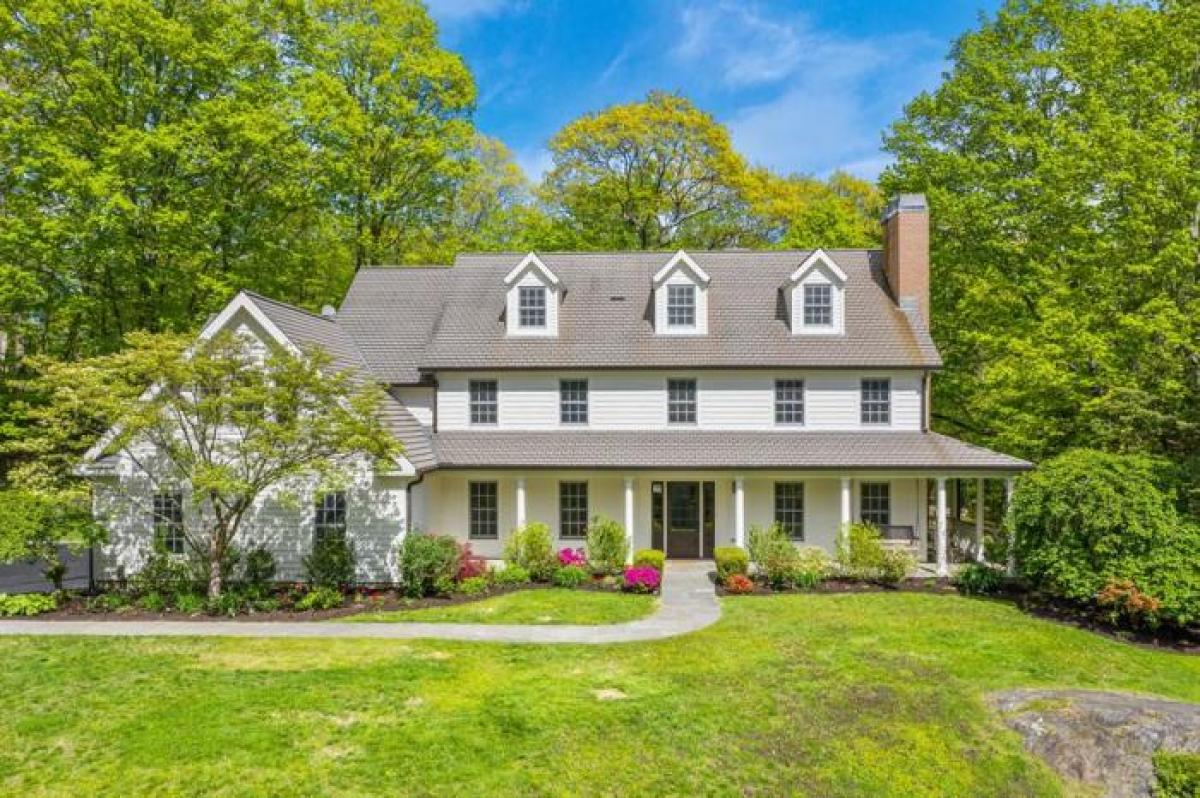 Picture of Home For Sale in Bedford Corners, New York, United States