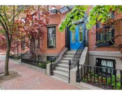 Condo For Sale in Boston, Massachusetts