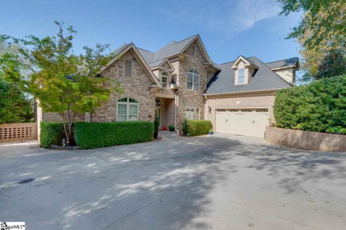 Picture of Home For Sale in Anderson, South Carolina, United States