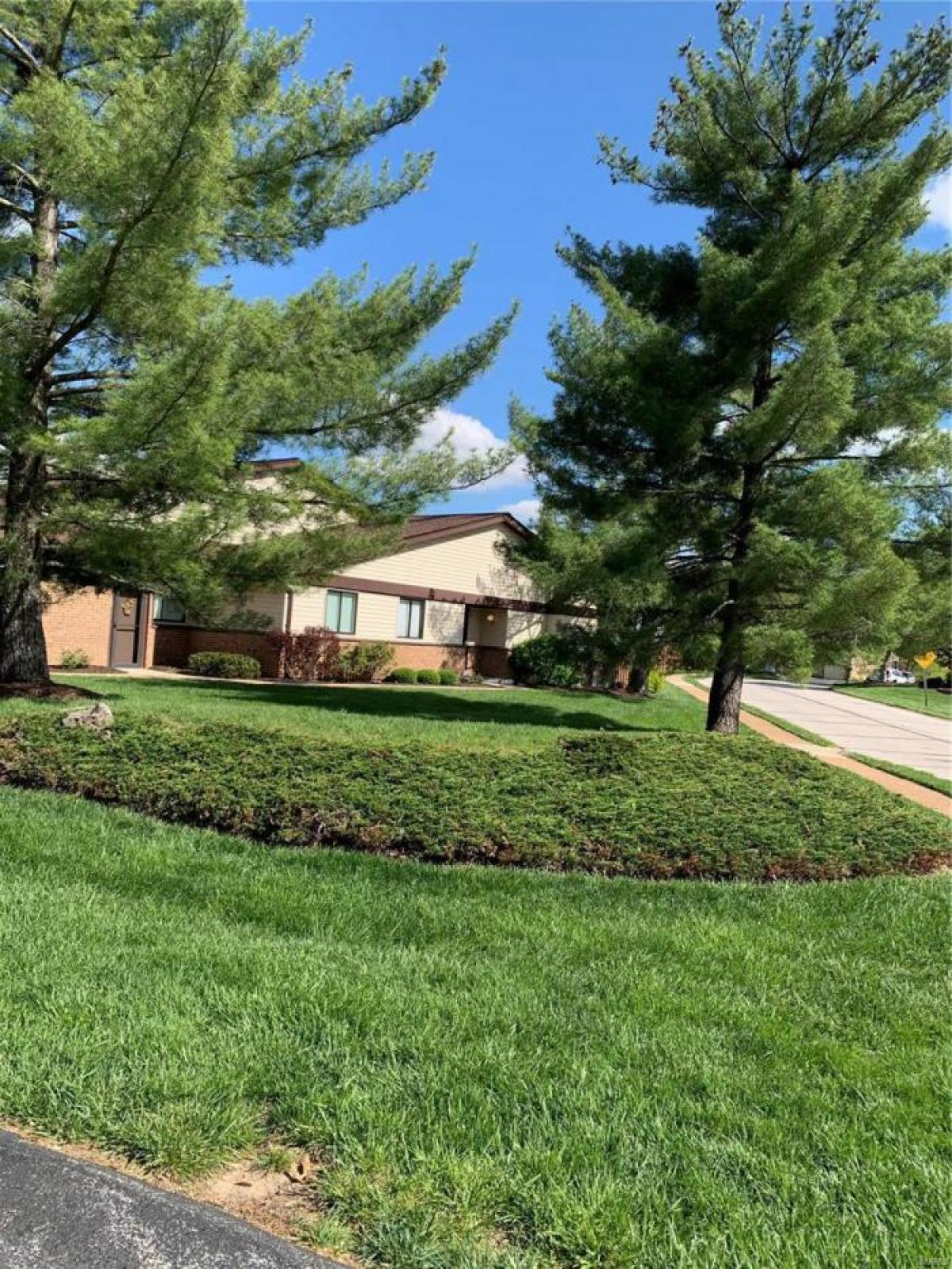 Picture of Home For Sale in Ballwin, Missouri, United States