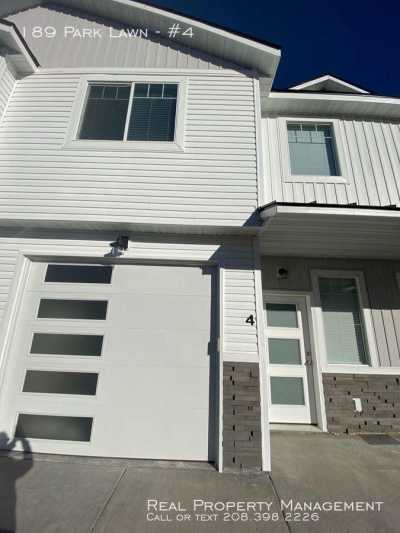 Apartment For Rent in 