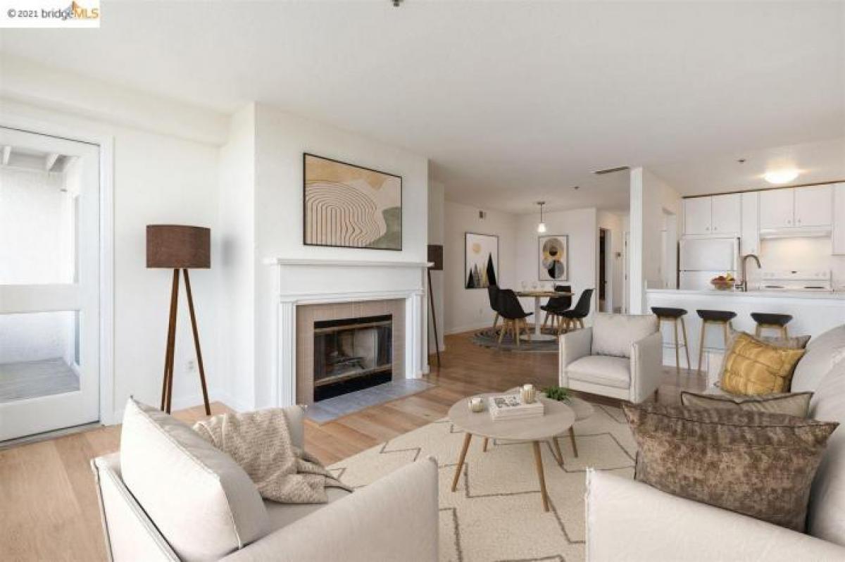 Picture of Condo For Sale in Albany, California, United States