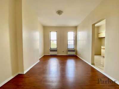 Apartment For Rent in 