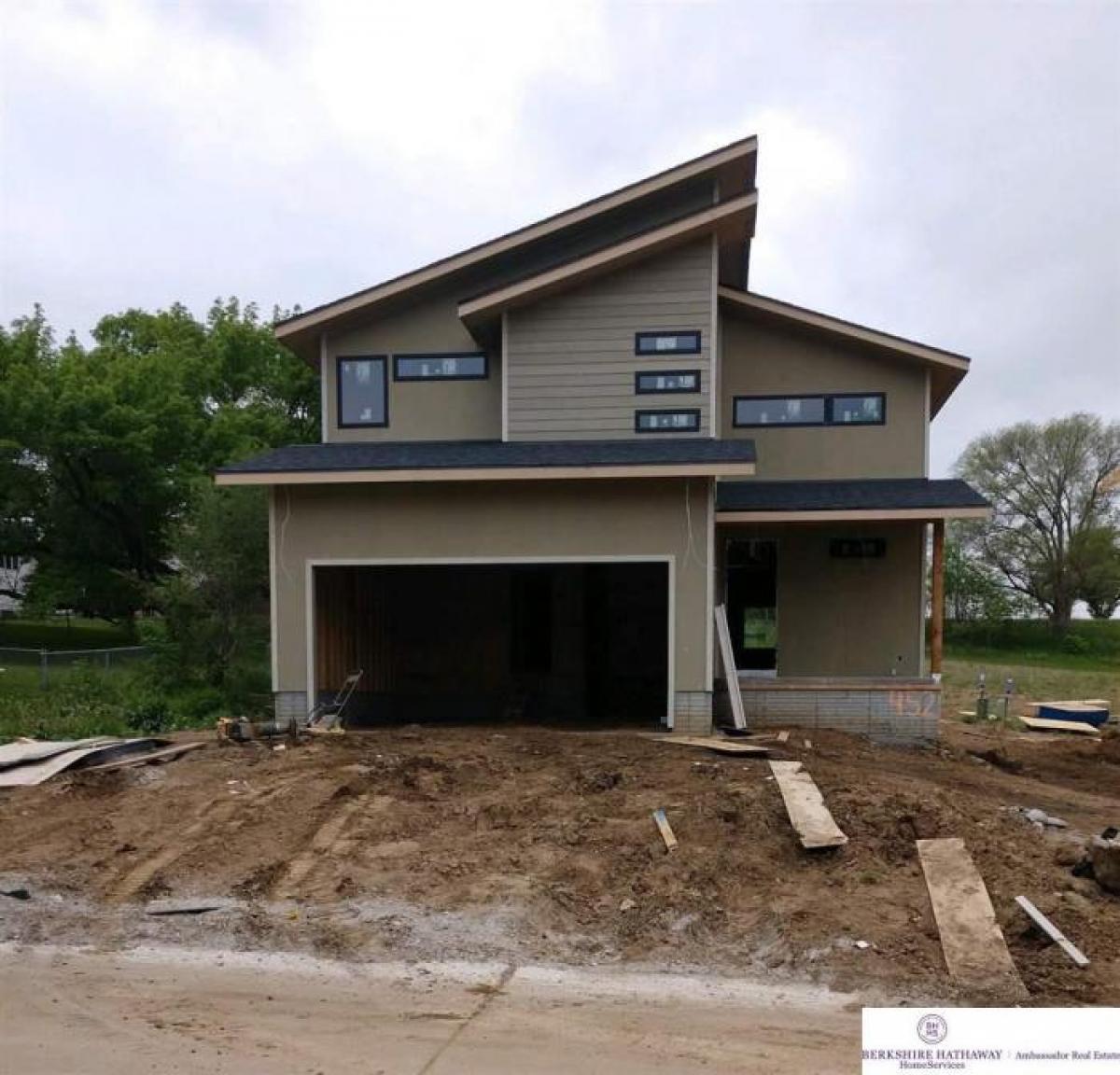 Picture of Home For Sale in Bennington, Nebraska, United States
