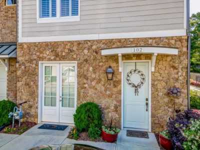 Home For Sale in Roswell, Georgia