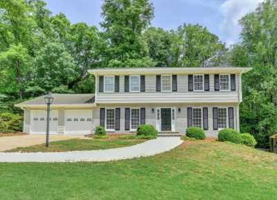 Home For Sale in Dunwoody, Georgia
