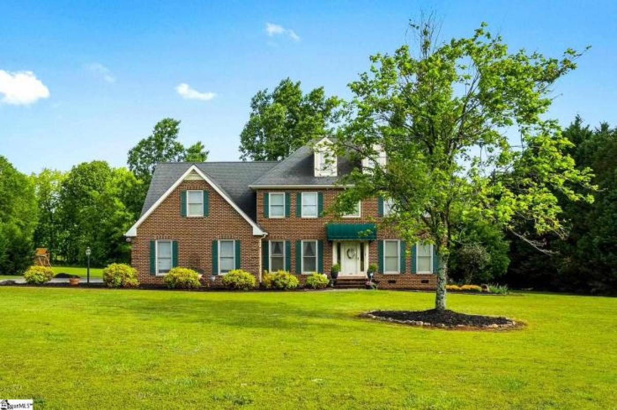 Picture of Home For Sale in Anderson, South Carolina, United States