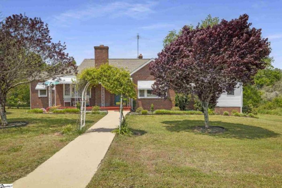 Picture of Home For Sale in Piedmont, South Carolina, United States