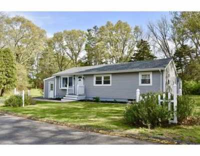 Home For Sale in Acushnet, Massachusetts