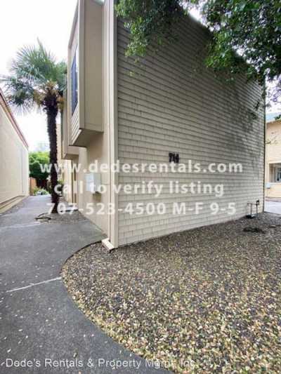 Apartment For Rent in 