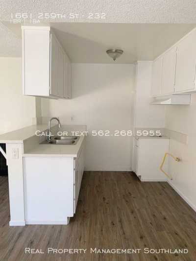 Apartment For Rent in Harbor City, California