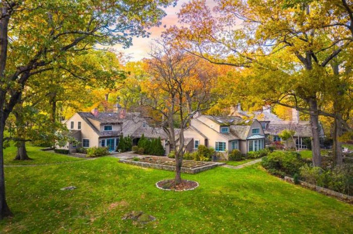 Picture of Home For Sale in Mamaroneck, New York, United States