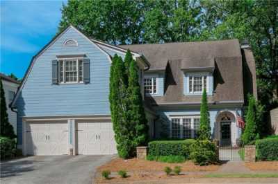 Home For Sale in Dunwoody, Georgia